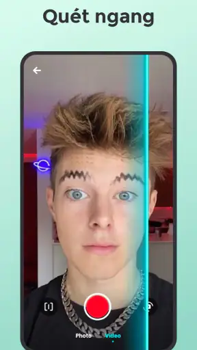 Time Warp Scan - Face Scan